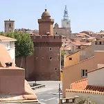 Elegance Castillet - Plein Centre Proche Gare Bus Et Transports - Ideal Couple Ou Pro - Moderne Et Confort - Speciale Apartamento *