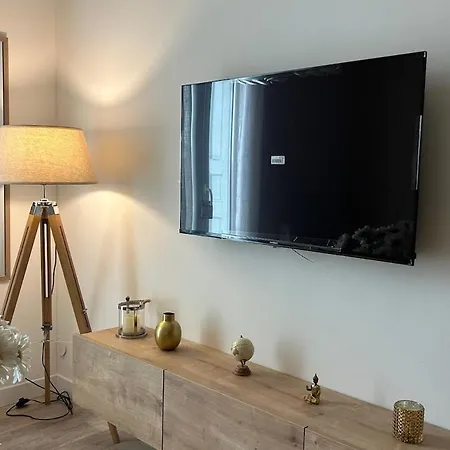 Elegance Castillet - Plein Centre Proche Gare Bus Et Transports - Ideal Couple Ou Pro - Moderne Et Confort - Speciale Appartement *