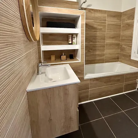 Apartment Elegance Castillet - Plein Centre Proche Gare Bus Et Transports - Ideal Couple Ou Pro - Moderne Et Confort - Speciale *