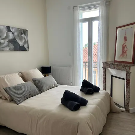 Elegance Castillet - Plein Centre Proche Gare Bus Et Transports - Ideal Couple Ou Pro - Moderne Et Confort - Speciale Appartement