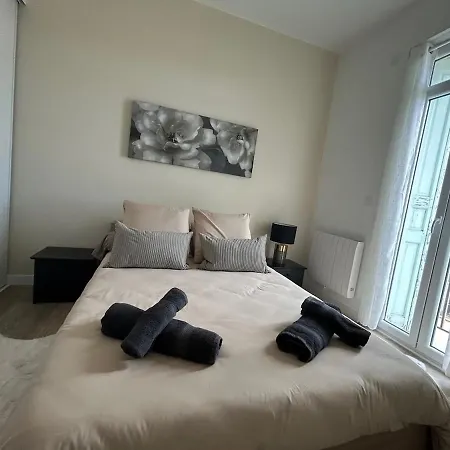 Apartmán Elegance Castillet - Plein Centre Proche Gare Bus Et Transports - Ideal Couple Ou Pro - Moderne Et Confort - Speciale *