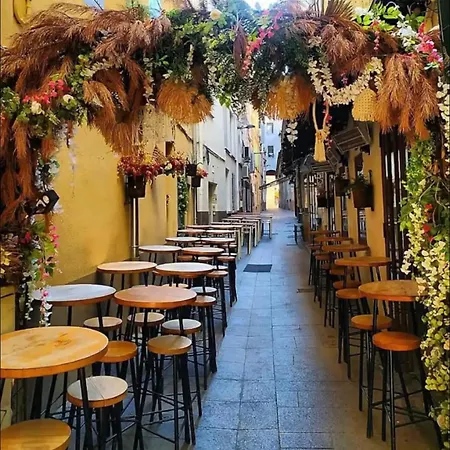 Elegance Castillet - Plein Centre Proche Gare Bus Et Transports - Ideal Couple Ou Pro - Moderne Et Confort - Speciale Perpignan