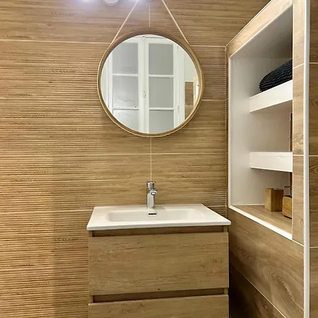 Elegance Castillet - Plein Centre Proche Gare Bus Et Transports - Ideal Couple Ou Pro - Moderne Et Confort - Speciale Appartement Perpignan