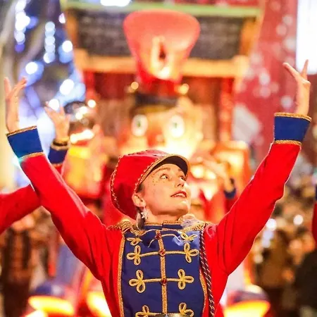 Elegance Castillet - Plein Centre Proche Gare Bus Et Transports - Ideal Couple Ou Pro - Moderne Et Confort - Speciale Appartement