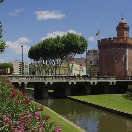 Elegance Castillet - Plein Centre Proche Gare Bus Et Transports - Ideal Couple Ou Pro - Moderne Et Confort - Speciale Appartement