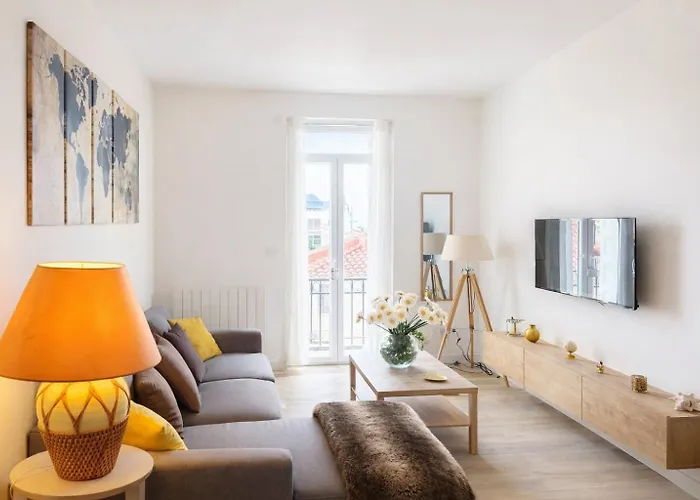 Elegance Castillet - Plein Centre Proche Gare Bus Et Transports - Ideal Couple Ou Pro - Moderne Et Confort - Speciale Perpignan