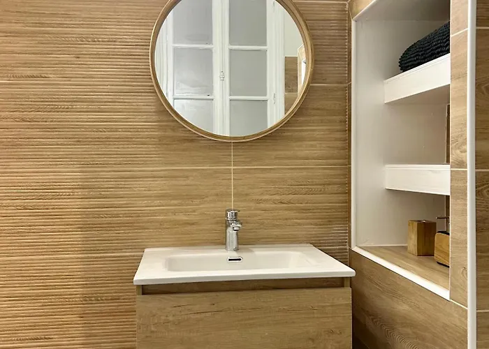 Elegance Castillet - Plein Centre Proche Gare Bus Et Transports - Ideal Couple Ou Pro - Moderne Et Confort - Speciale Apartment *