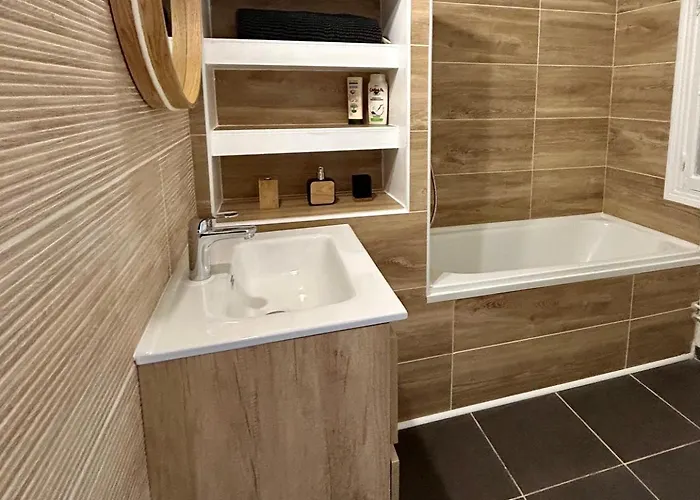 Elegance Castillet - Plein Centre Proche Gare Bus Et Transports - Ideal Couple Ou Pro - Moderne Et Confort - Speciale Perpignan