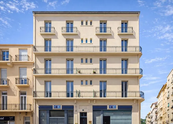 Apartment Elegance Castillet - Plein Centre Proche Gare Bus Et Transports - Ideal Couple Ou Pro - Moderne Et Confort - Speciale